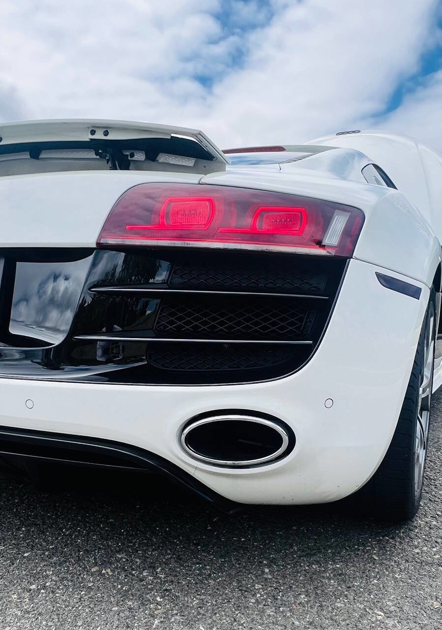 Used 2011 Audi R8 V10 AWD/4WD image 21