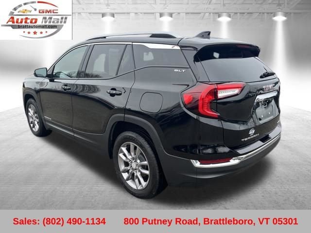 Used 2022 GMC Terrain SLT image 3
