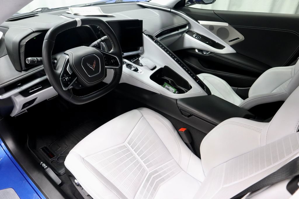 Used 2021 Chevrolet Corvette Stingray Premium Cpe w/ Z51 Performance Package image 26