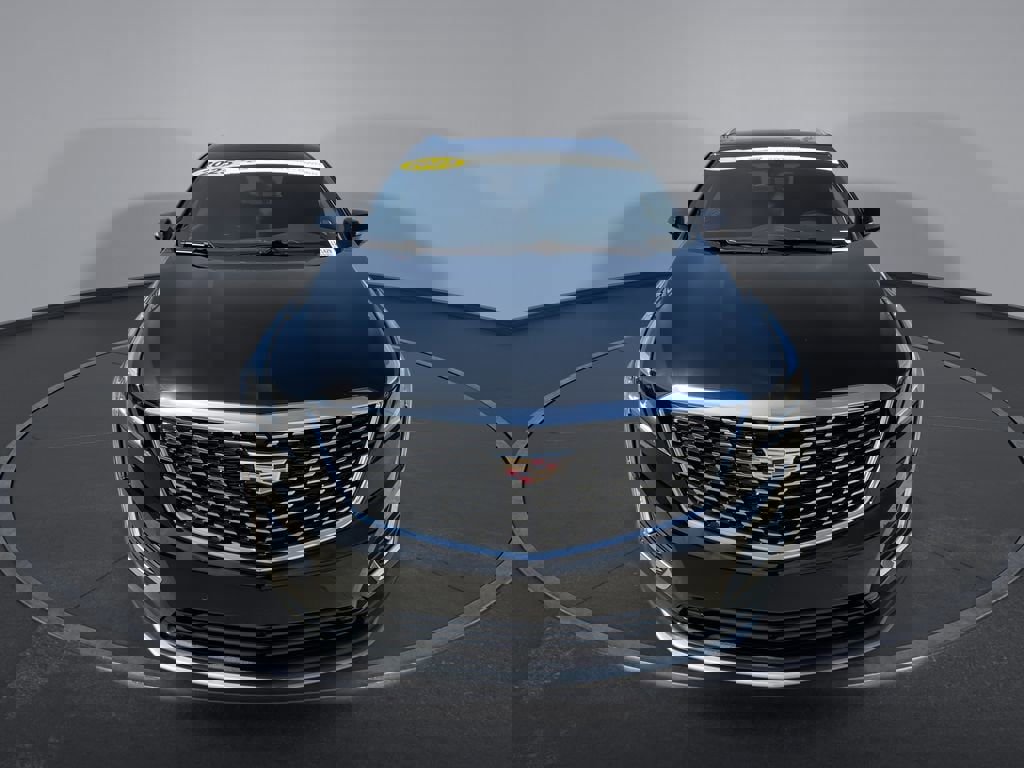 Certified 2025 Cadillac XT5 Premium Luxury image 3