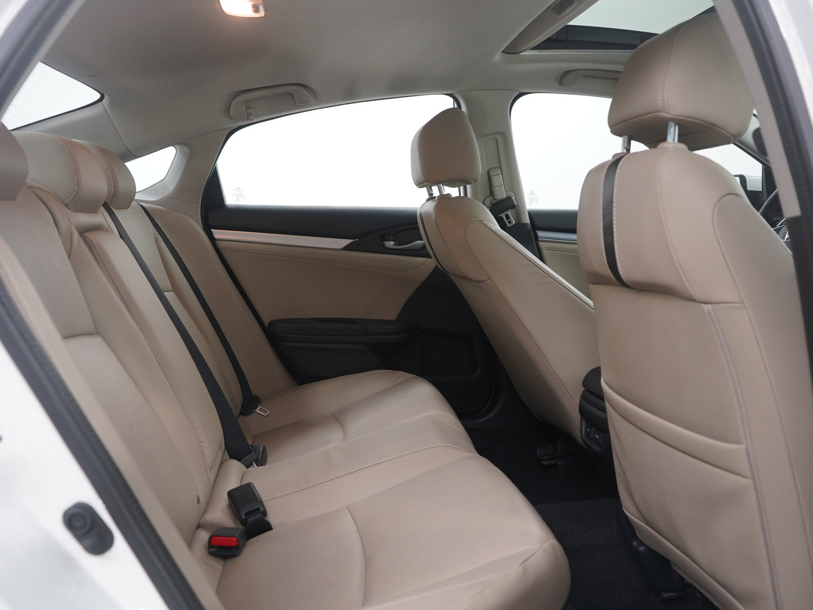 Used 2016 Honda Civic Touring image 12