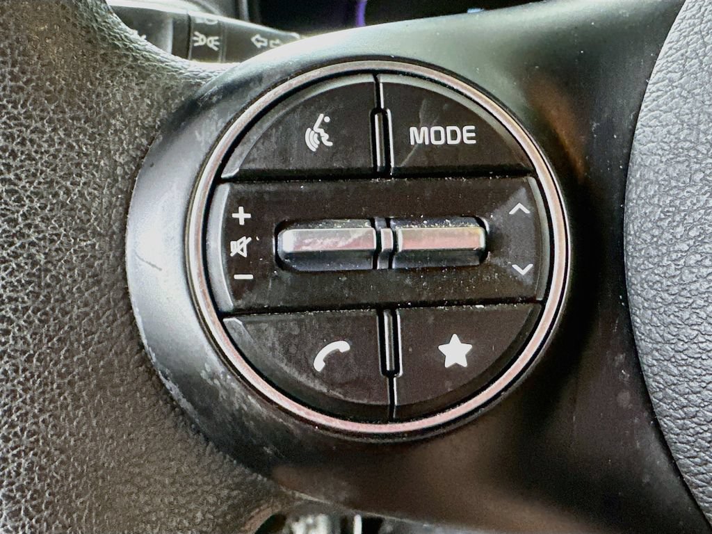 Used 2023 Kia Soul FWD image 22