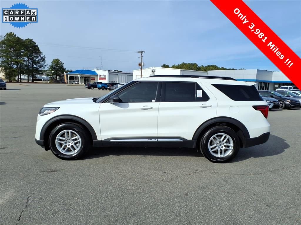Used 2025 Ford Explorer Active w/ Active Comfort Package image 2