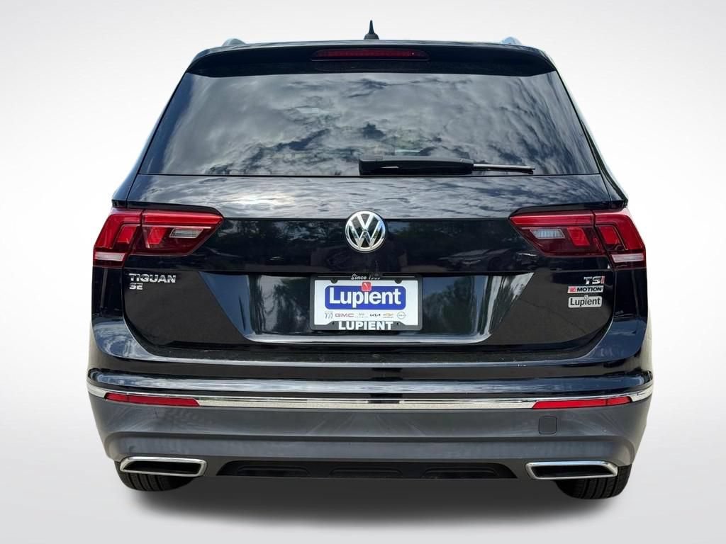 Used 2018 Volkswagen Tiguan SE AWD/4WD image 4
