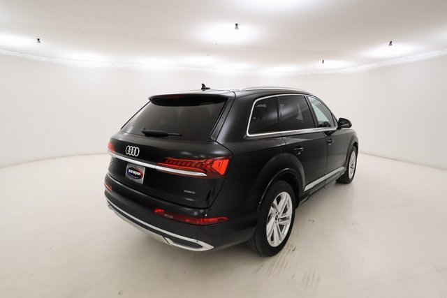 Used 2023 Audi Q7 3.0T Premium Plus image 3