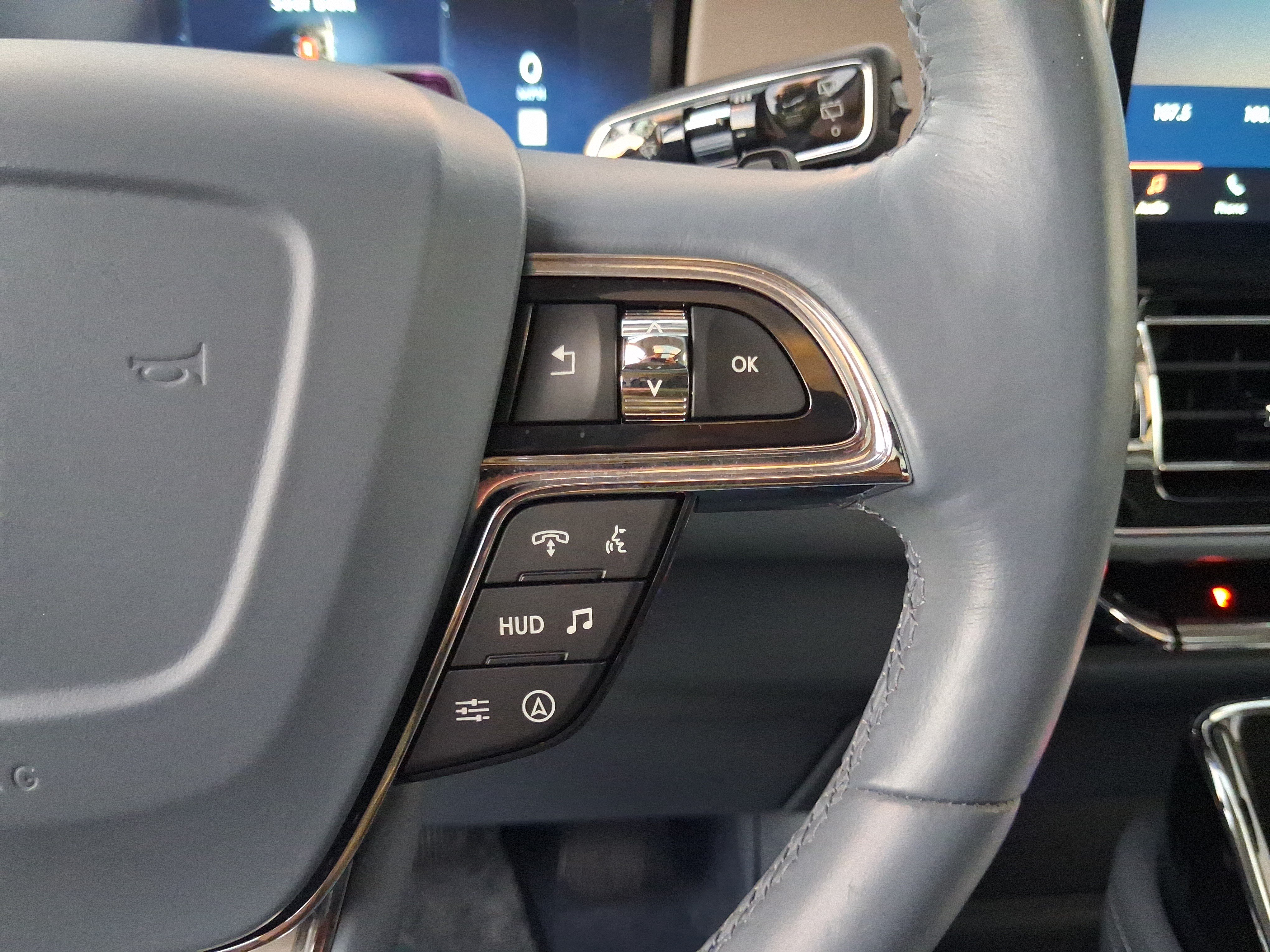 Certified 2022 Lincoln Navigator L Black Label AWD/4WD image 16