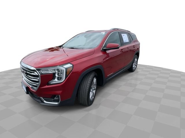 Used 2023 GMC Terrain SLT w/ LPO, Floor Liner Package FWD image 4