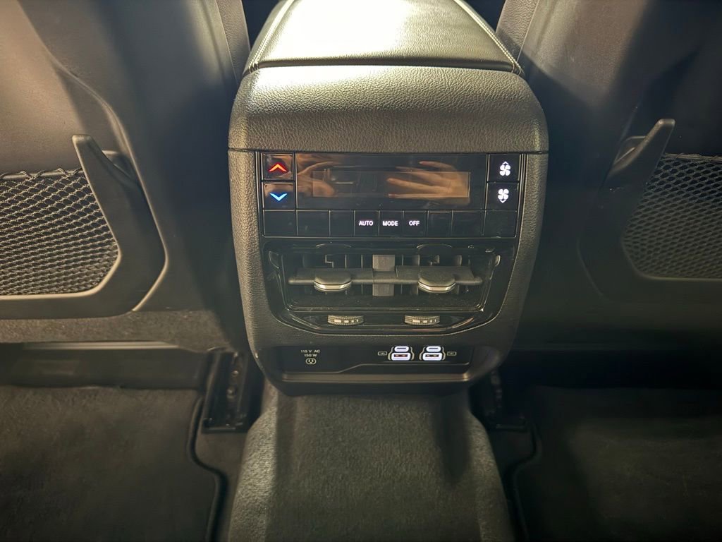 Used 2021 Jeep Grand Cherokee L Laredo w/ Luxury Tech Group I AWD/4WD image 19