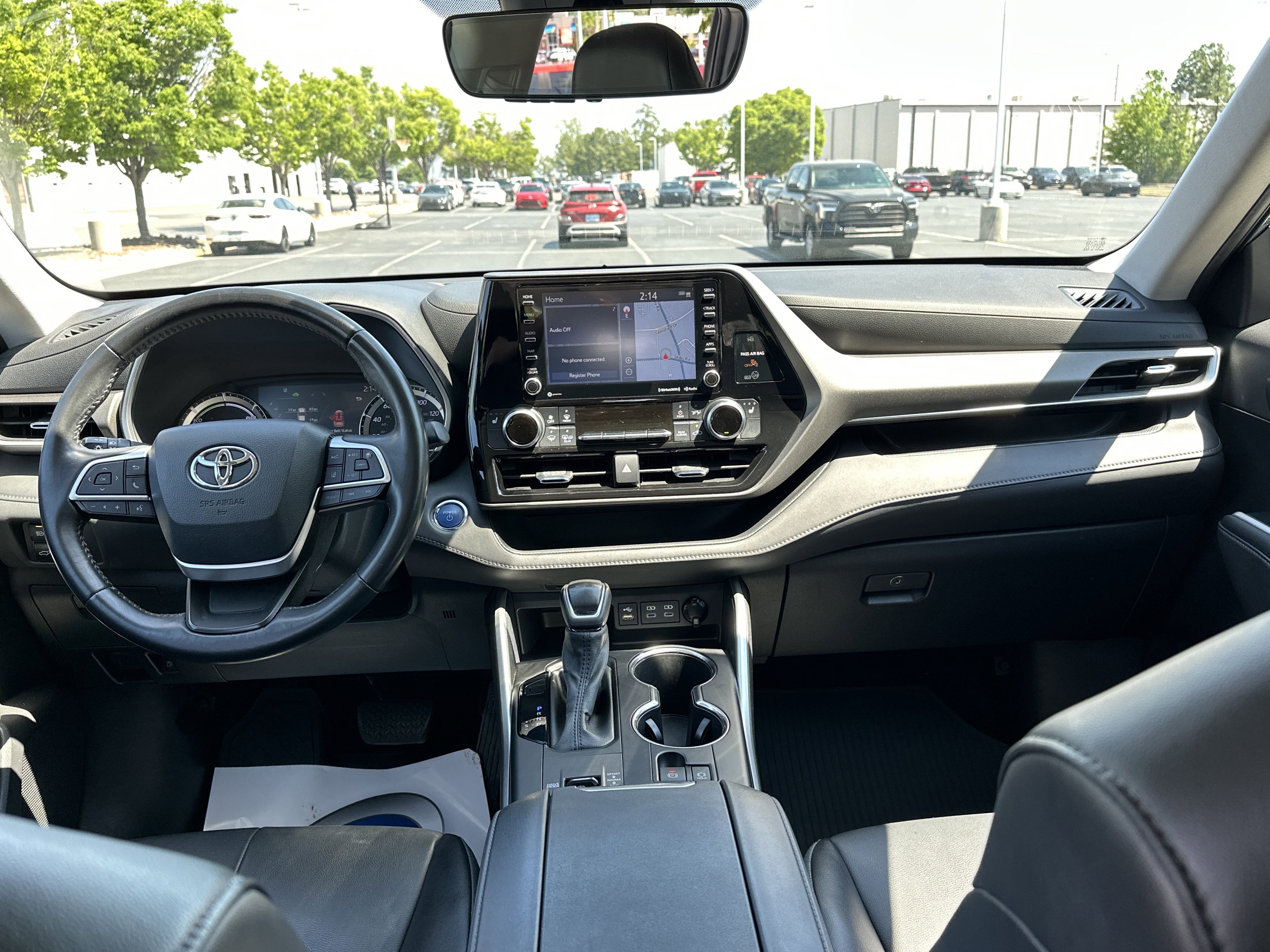 Used 2022 Toyota Highlander XLE FWD image 30