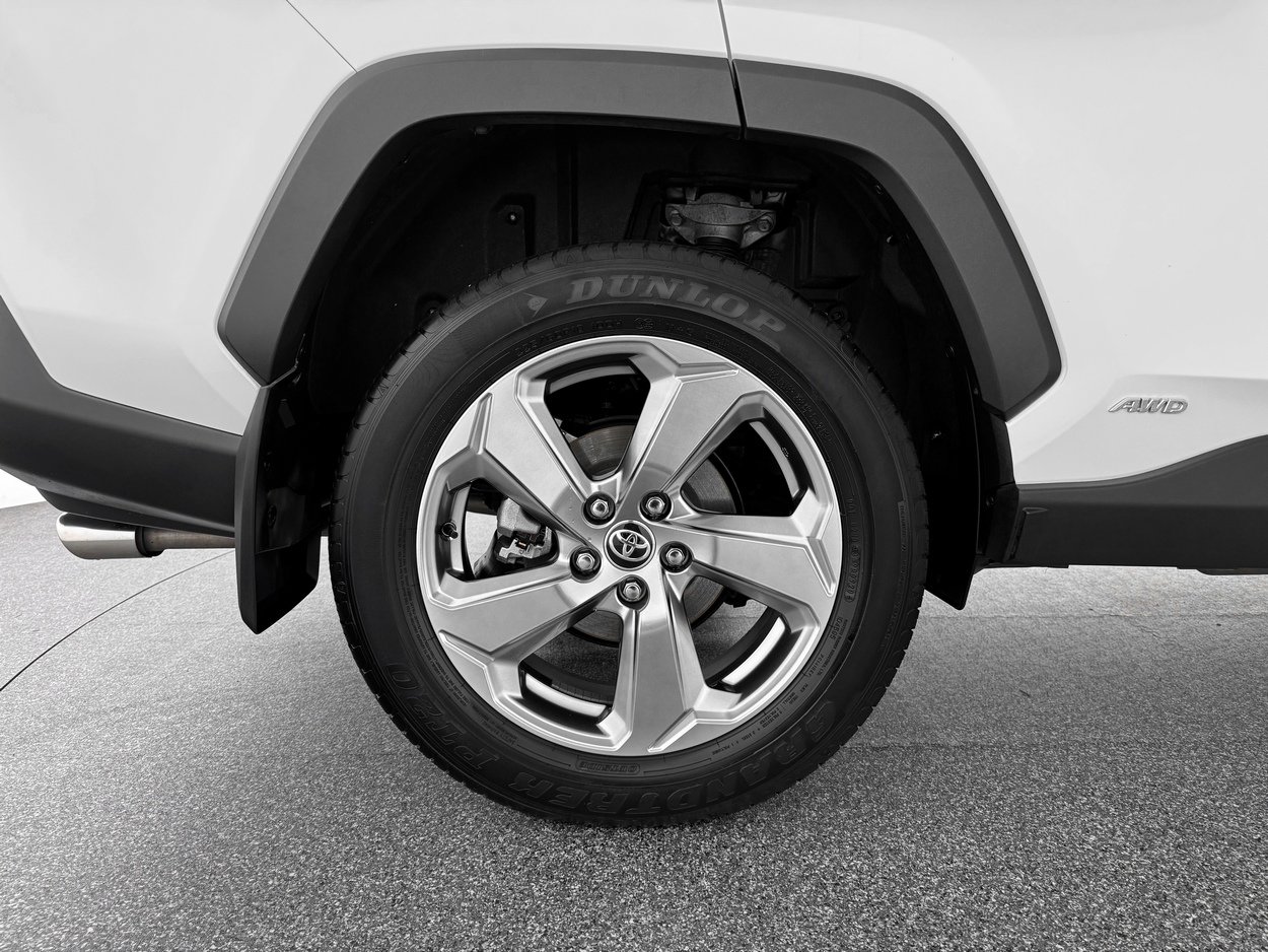 Used 2020 Toyota RAV4 Limited image 34