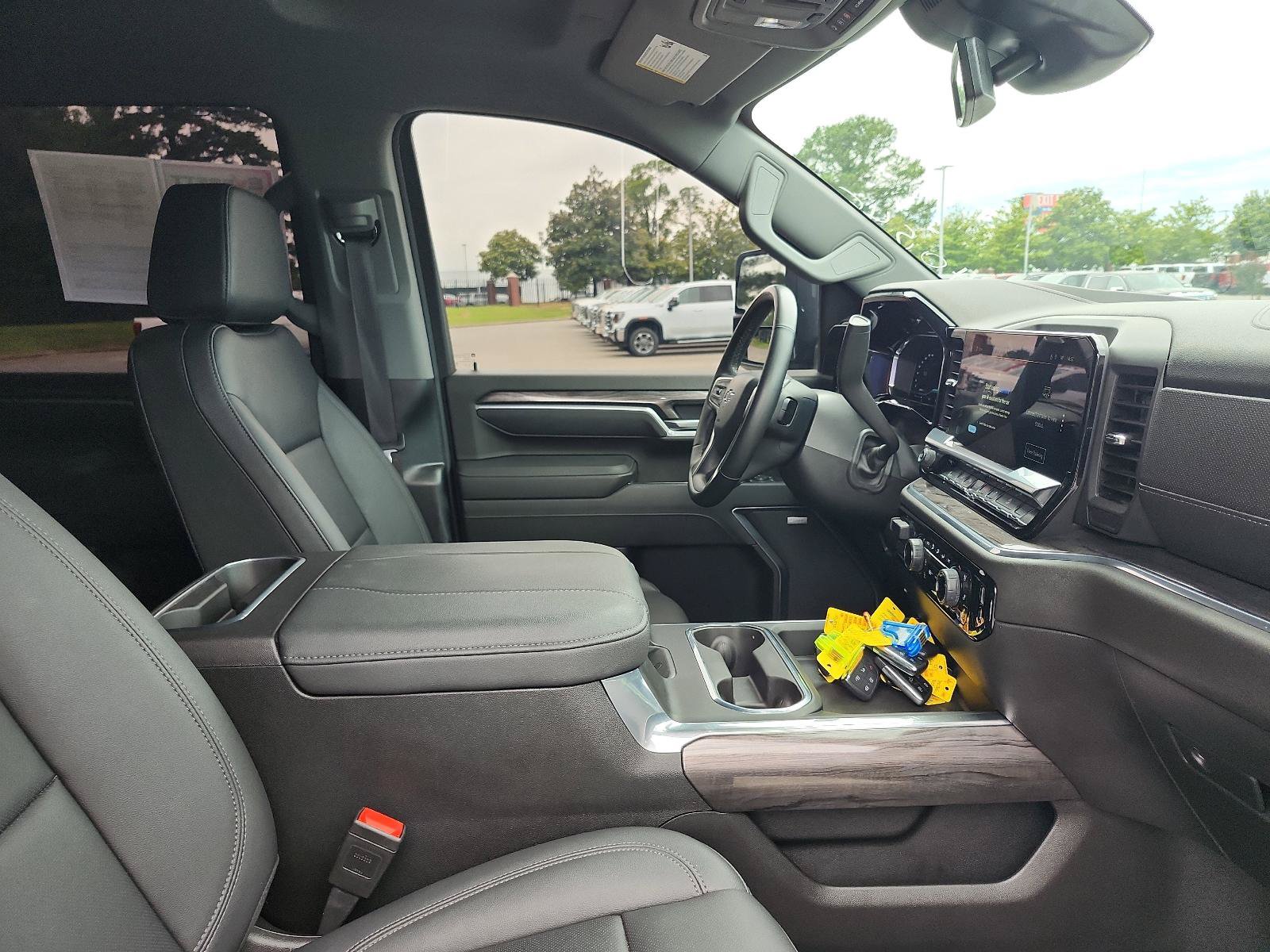 Used 2025 Chevrolet Silverado 2500 LTZ w/ Trail Boss Package AWD/4WD image 10