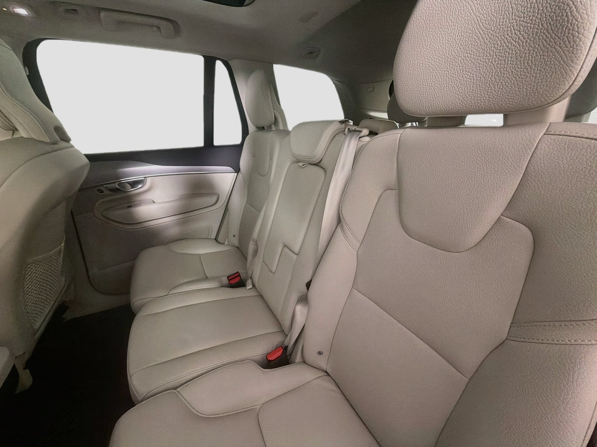 Certified 2025 Volvo XC90 B5 Core w/ Protection Package Premier AWD/4WD image 25