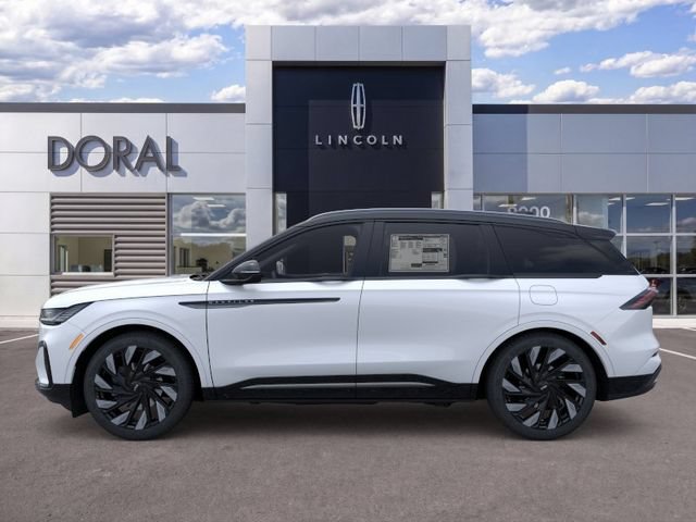 New 2026 Lincoln Nautilus Reserve w/ Jet Appearance Package AWD/4WD image 3