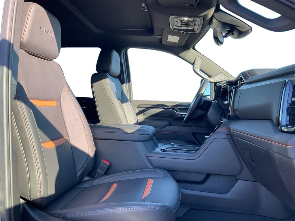 Used 2025 GMC Sierra 2500 AT4 w/ AT4 Premium Plus Package image 25