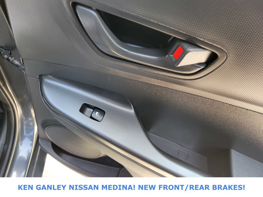 Used 2022 Hyundai Kona SE AWD/4WD image 45