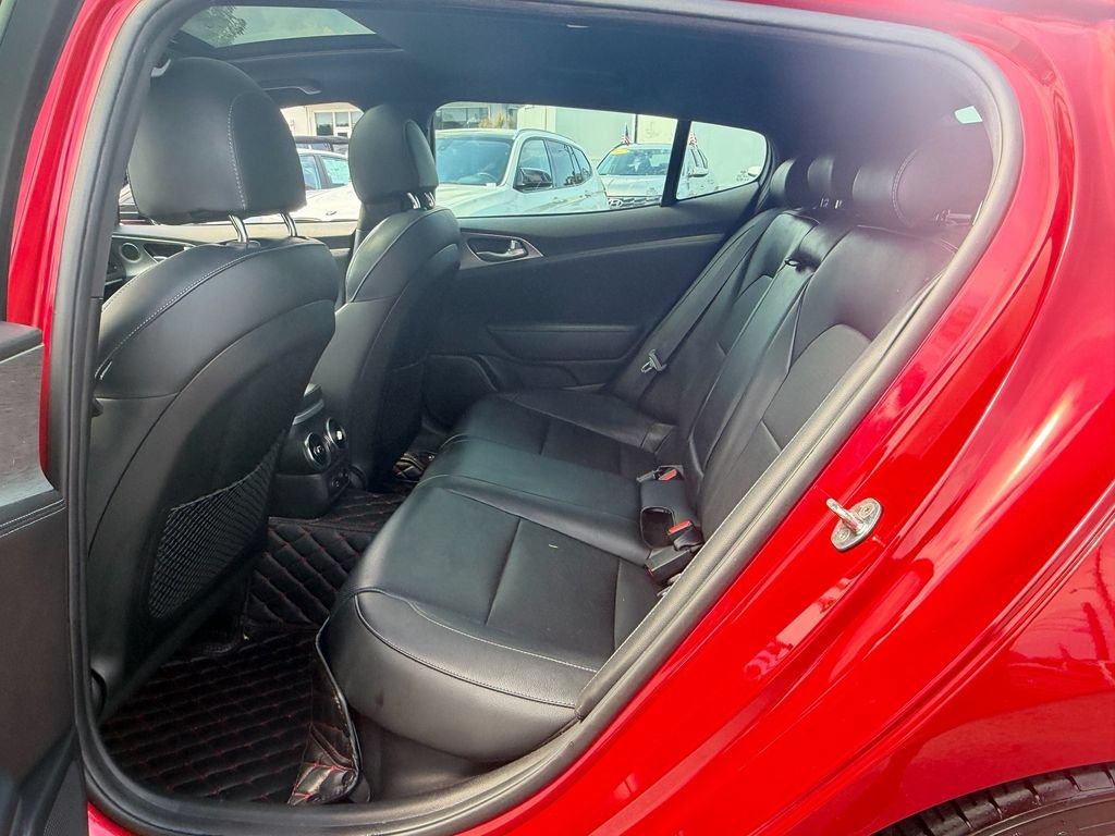 Used 2022 Kia Stinger GT1 RWD image 11