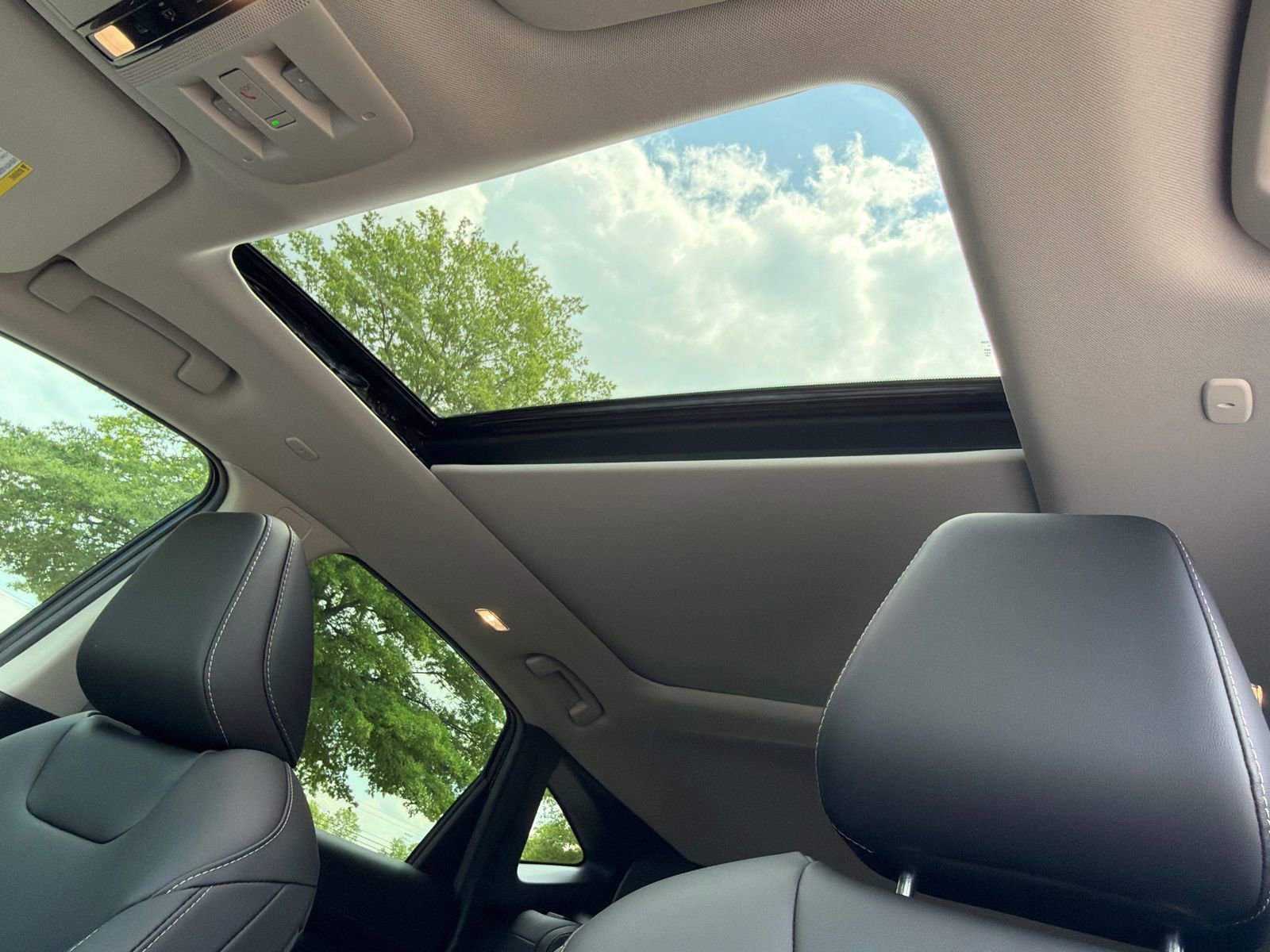 Certified 2025 Nissan Murano SL w/ Cargo Package AWD/4WD image 34