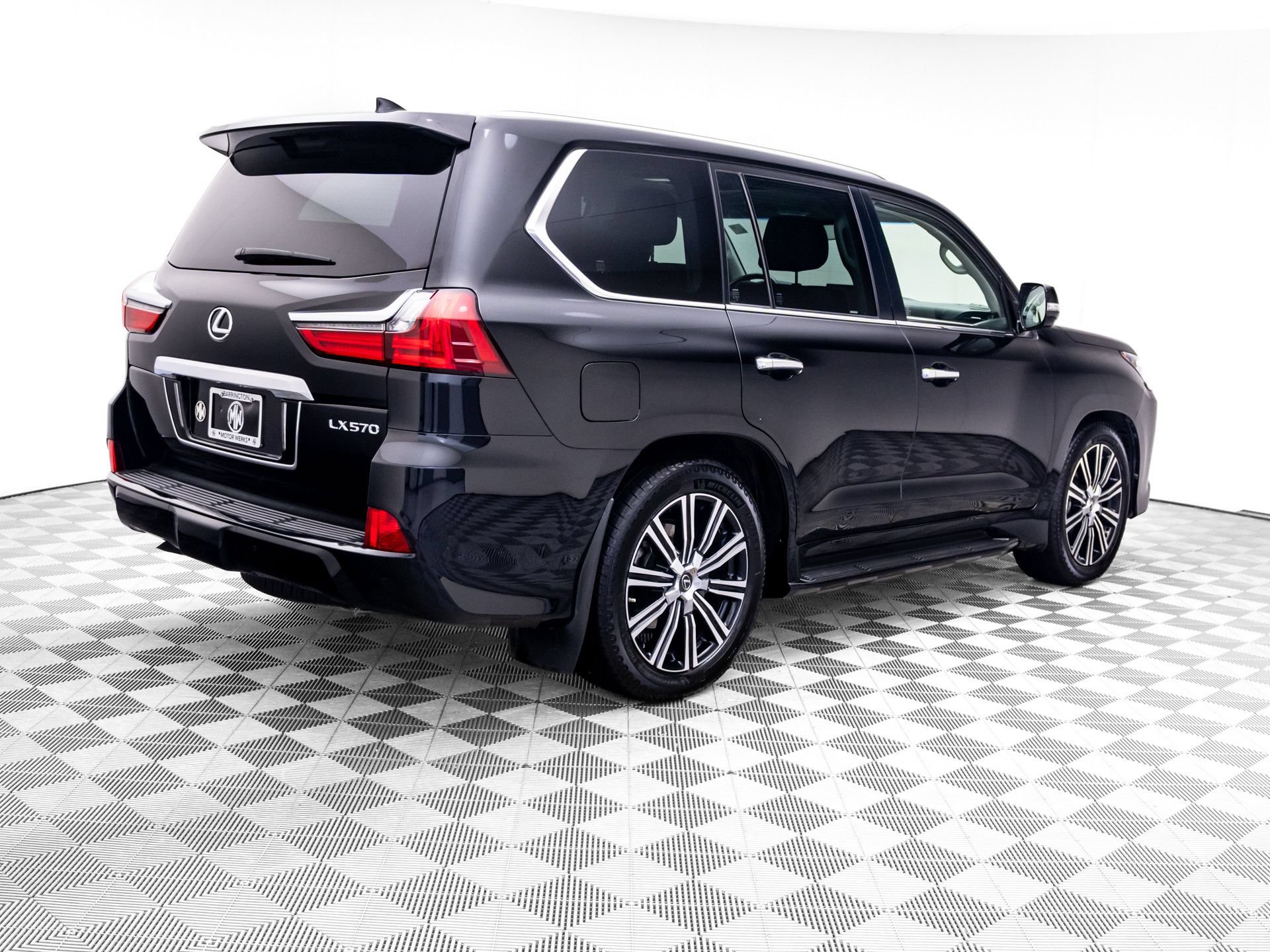 Used 2020 Lexus LX 570 4WD w/ Luxury Package image 5