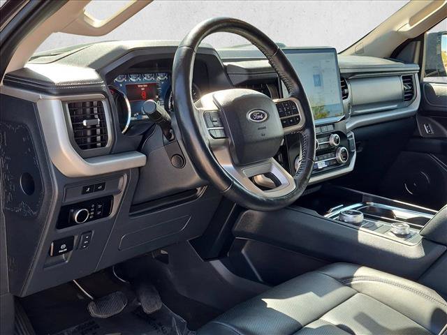 Used 2023 Ford Expedition XLT AWD/4WD image 9