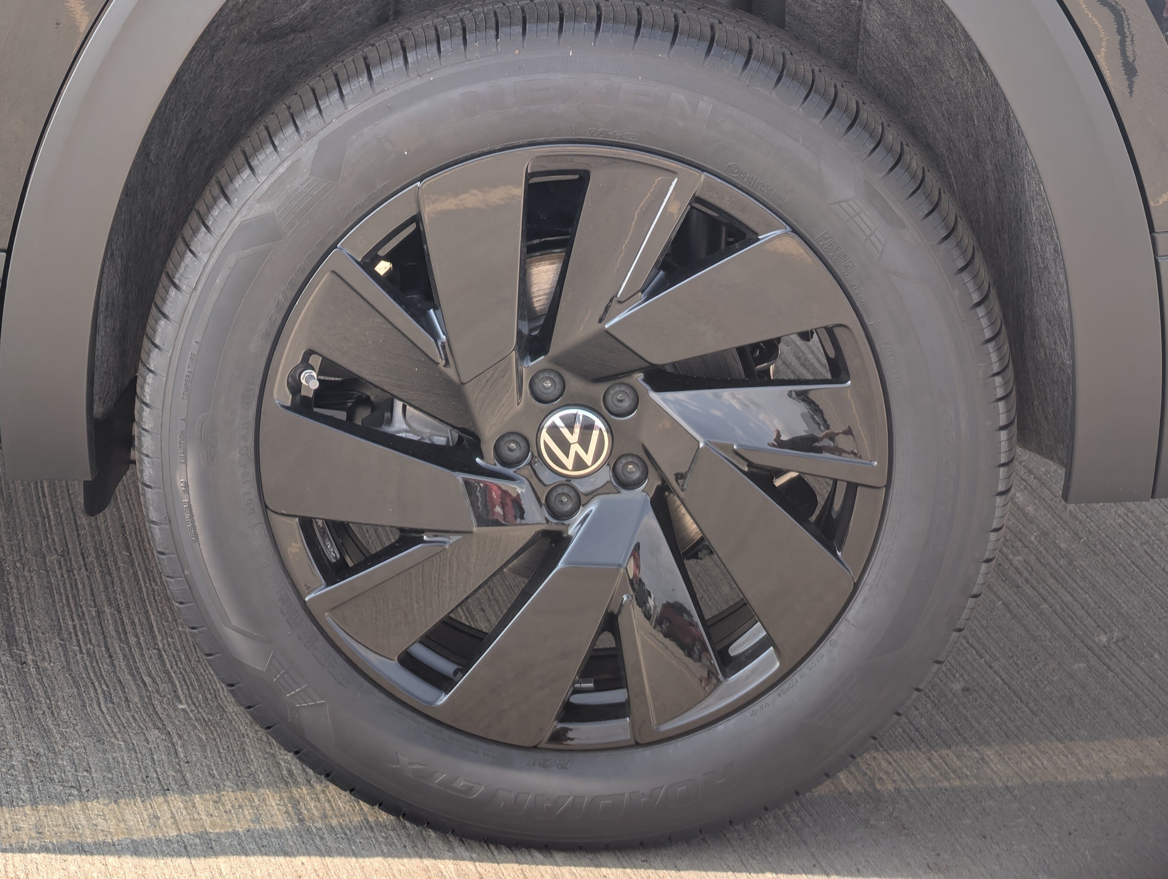 New 2026 Volkswagen Atlas SE AWD/4WD image 3