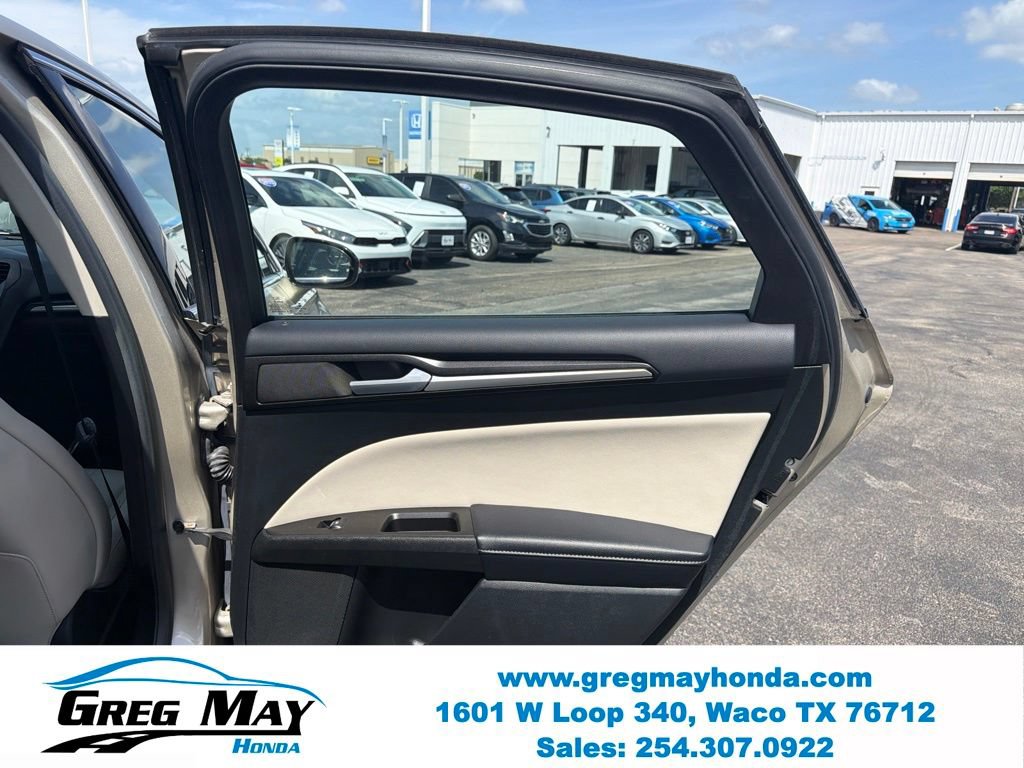 Used 2017 Ford Fusion Titanium AWD/4WD image 27