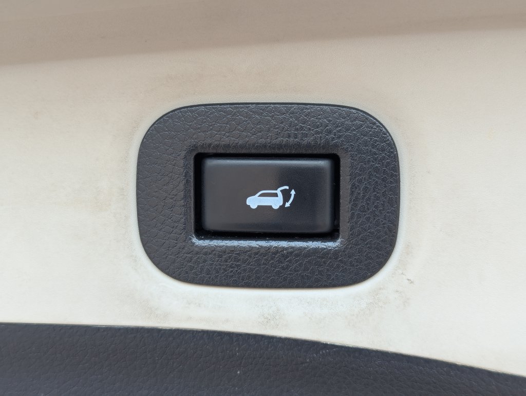 Used 2019 Nissan Rogue SV AWD/4WD image 33
