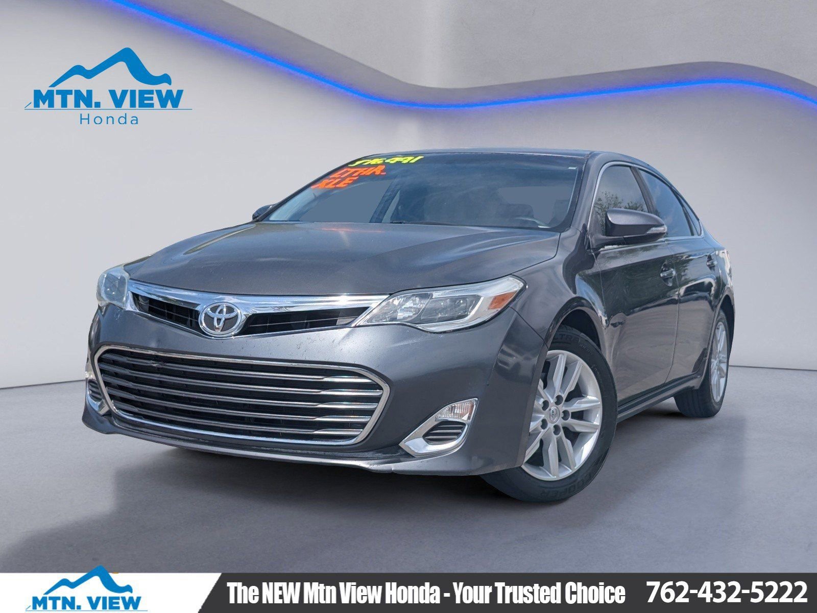 Used 2015 Toyota Avalon XLE FWD image 1