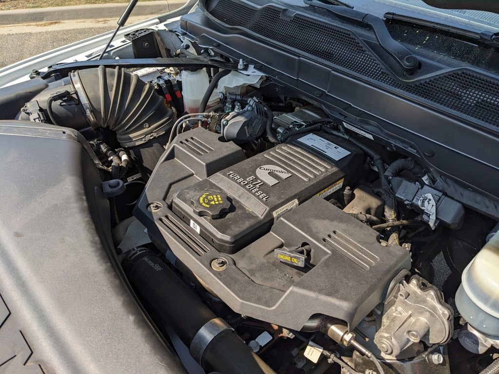 Used 2022 RAM 2500 Tradesman w/ Chrome Appearance Group image 54