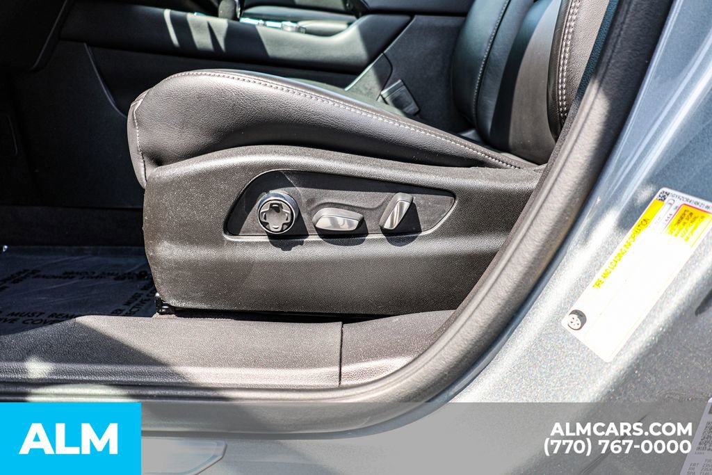 Used 2024 Cadillac XT4 Premium Luxury FWD image 25