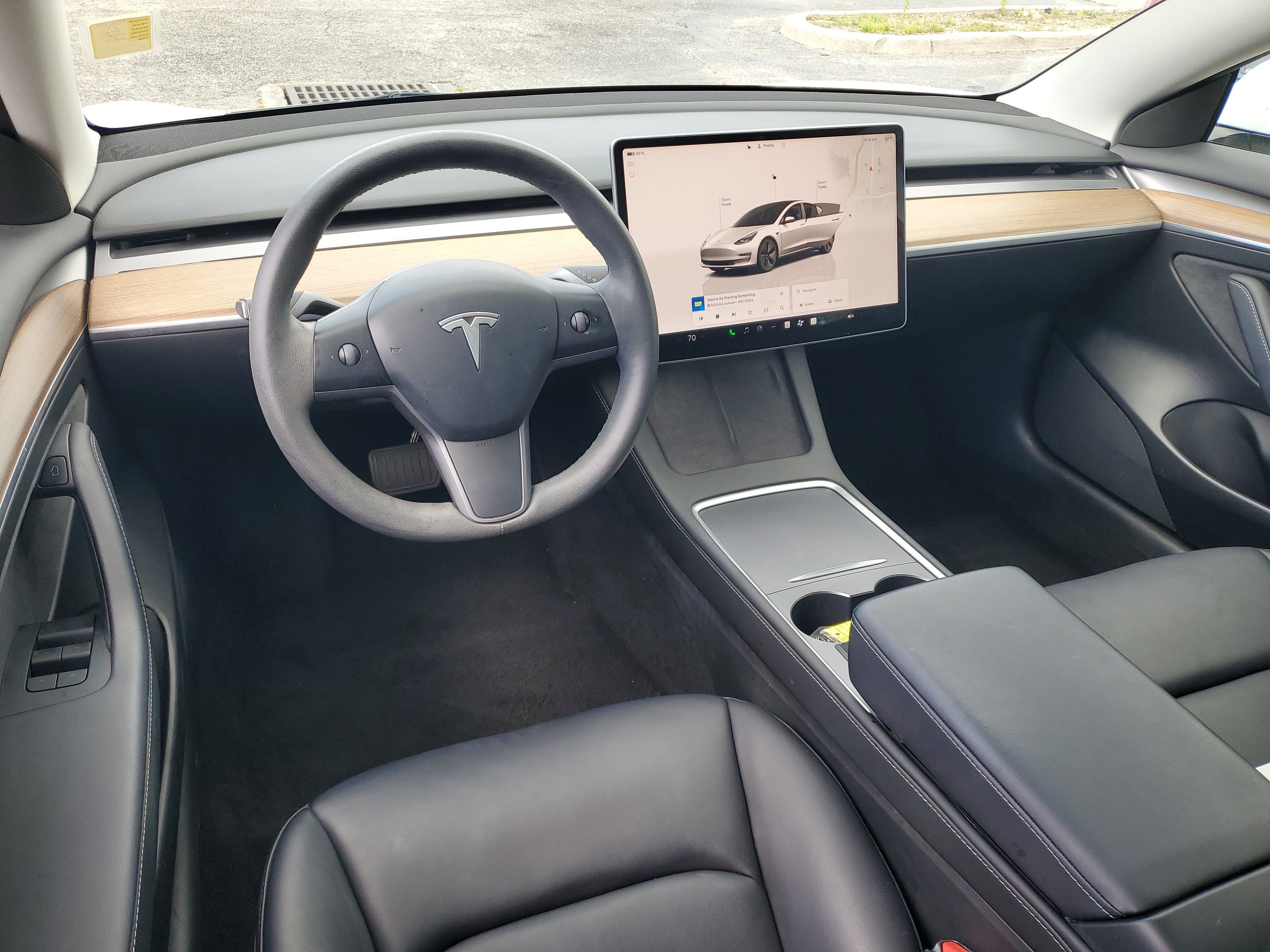 Used 2023 Tesla Model 3 Standard Range image 17
