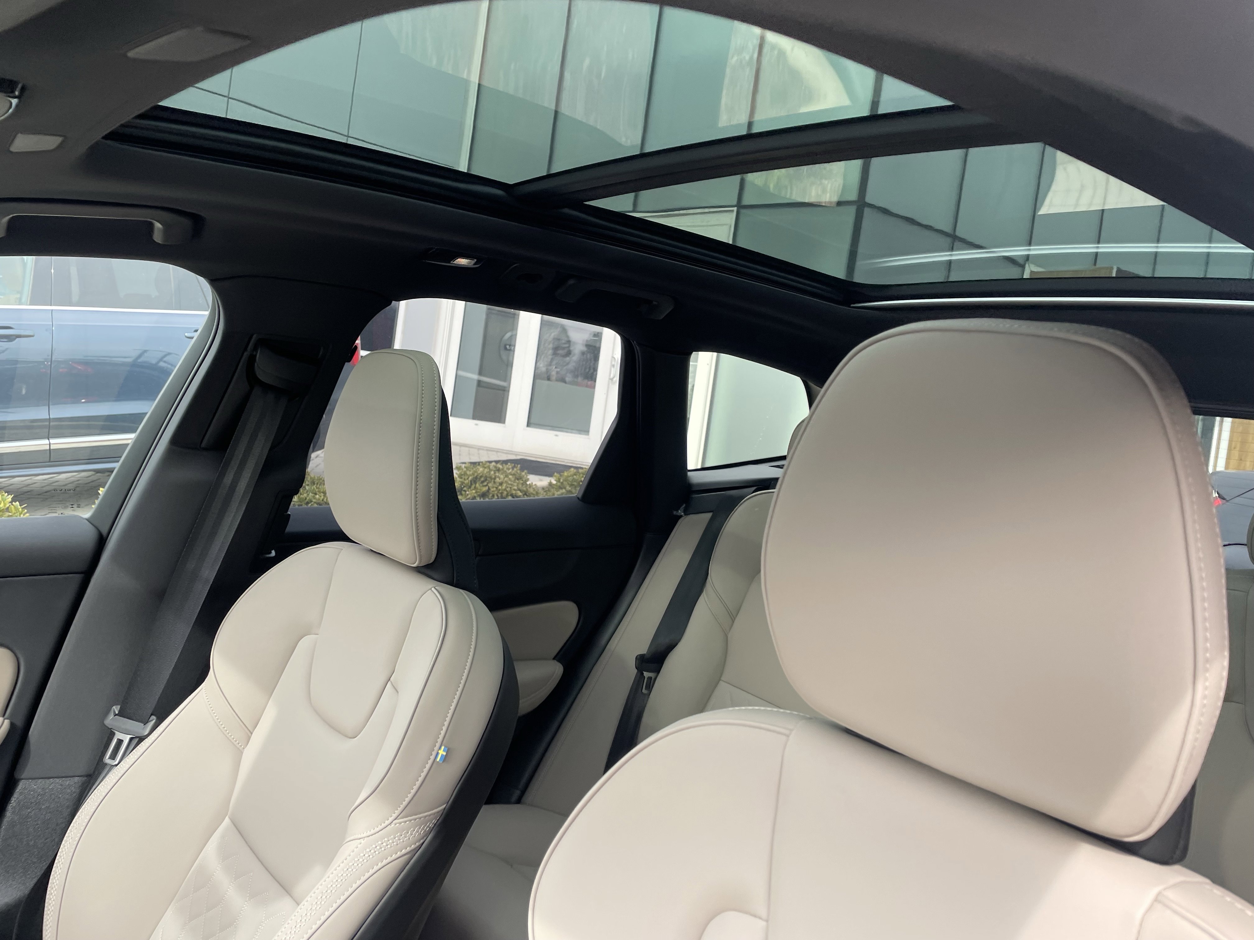 New 2026 Volvo XC60 T8 Plus w/ Protection Package Premier image 16