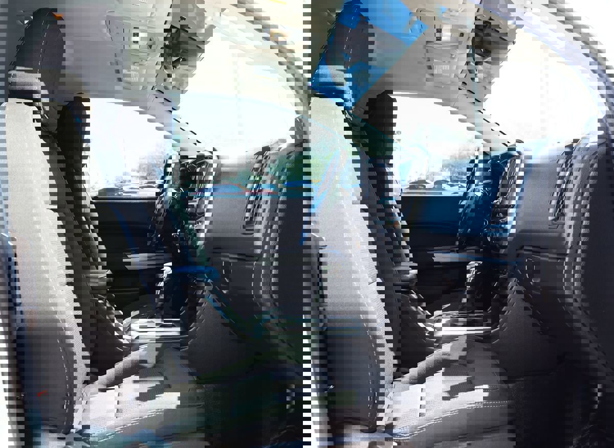 Used 2022 Chevrolet Colorado LT w/ Fleet Safety Package image 27