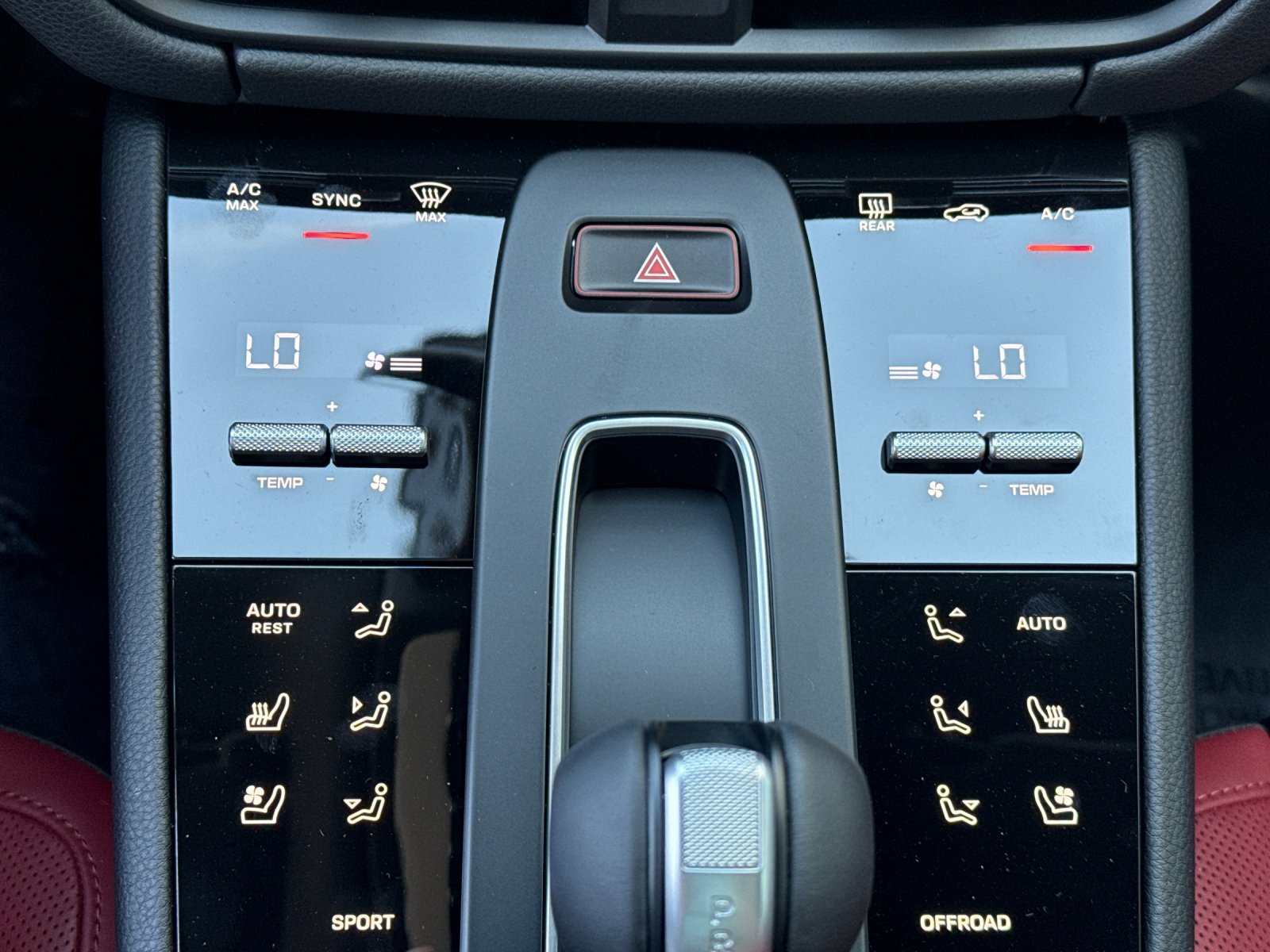 New 2026 Porsche Macan AWD/4WD image 21