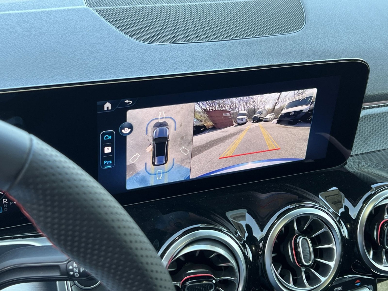 New 2026 Mercedes-Benz GLB 250 4MATIC image 17