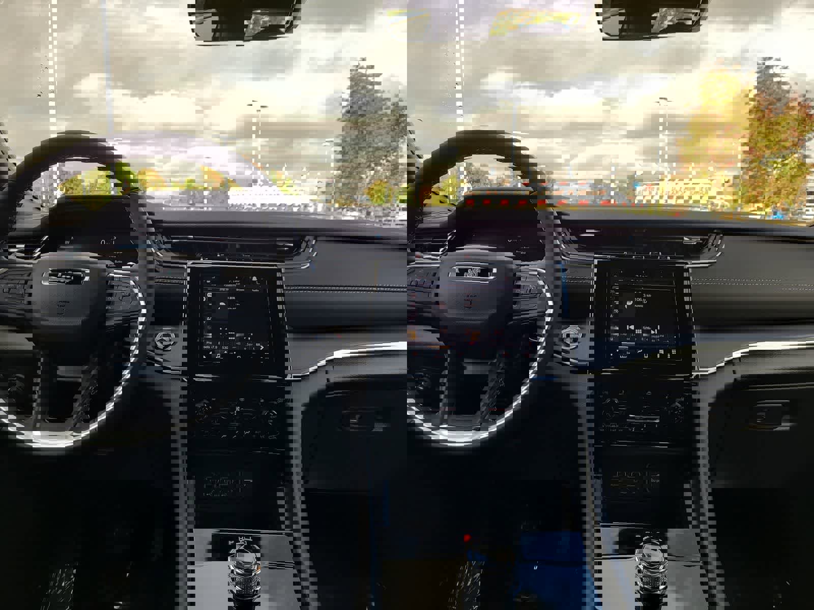 New 2025 Jeep Grand Cherokee L Altitude image 18