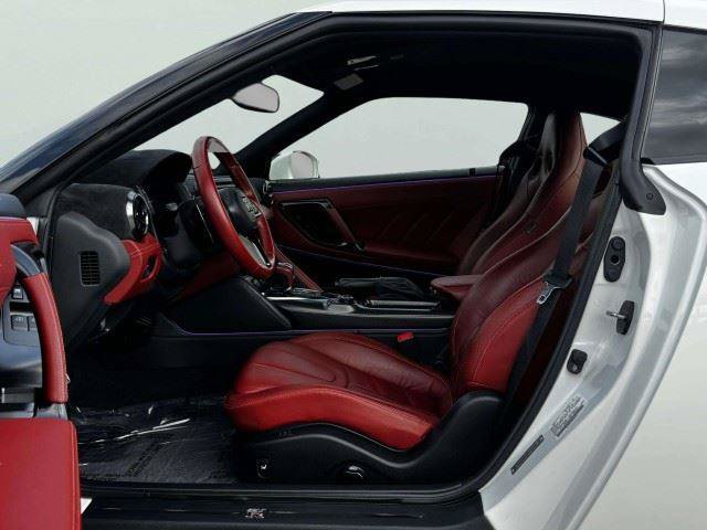 Used 2024 Nissan GT-R w/ Floor Mat Package AWD/4WD image 19