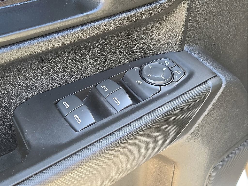 Used 2025 Chevrolet Silverado 2500 Custom w/ Custom Convenience Package image 23
