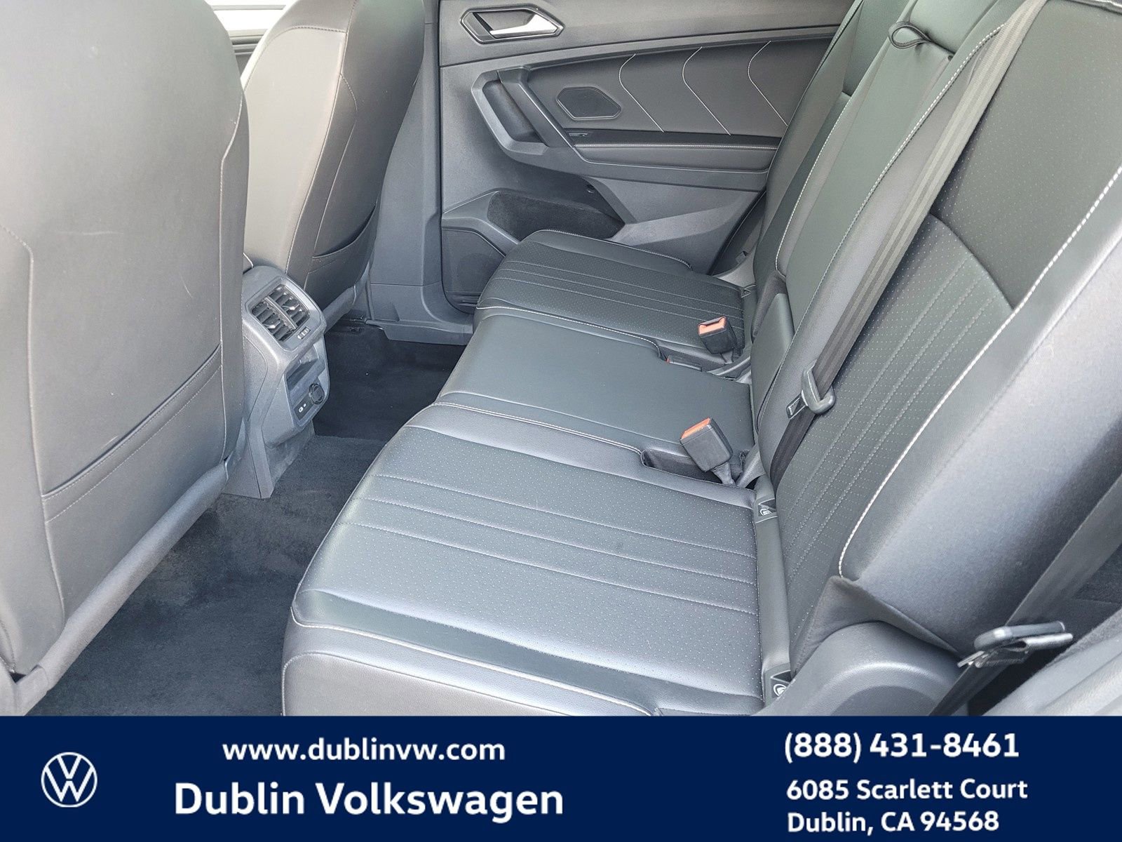 Used 2023 Volkswagen Tiguan SE R-Line image 10