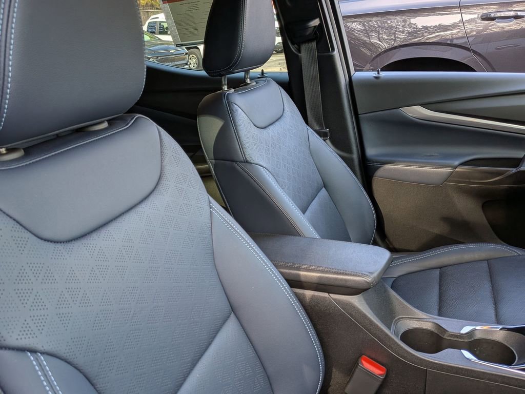 Used 2023 Chevrolet Bolt EUV Premier w/ Sun & Sound Package image 32