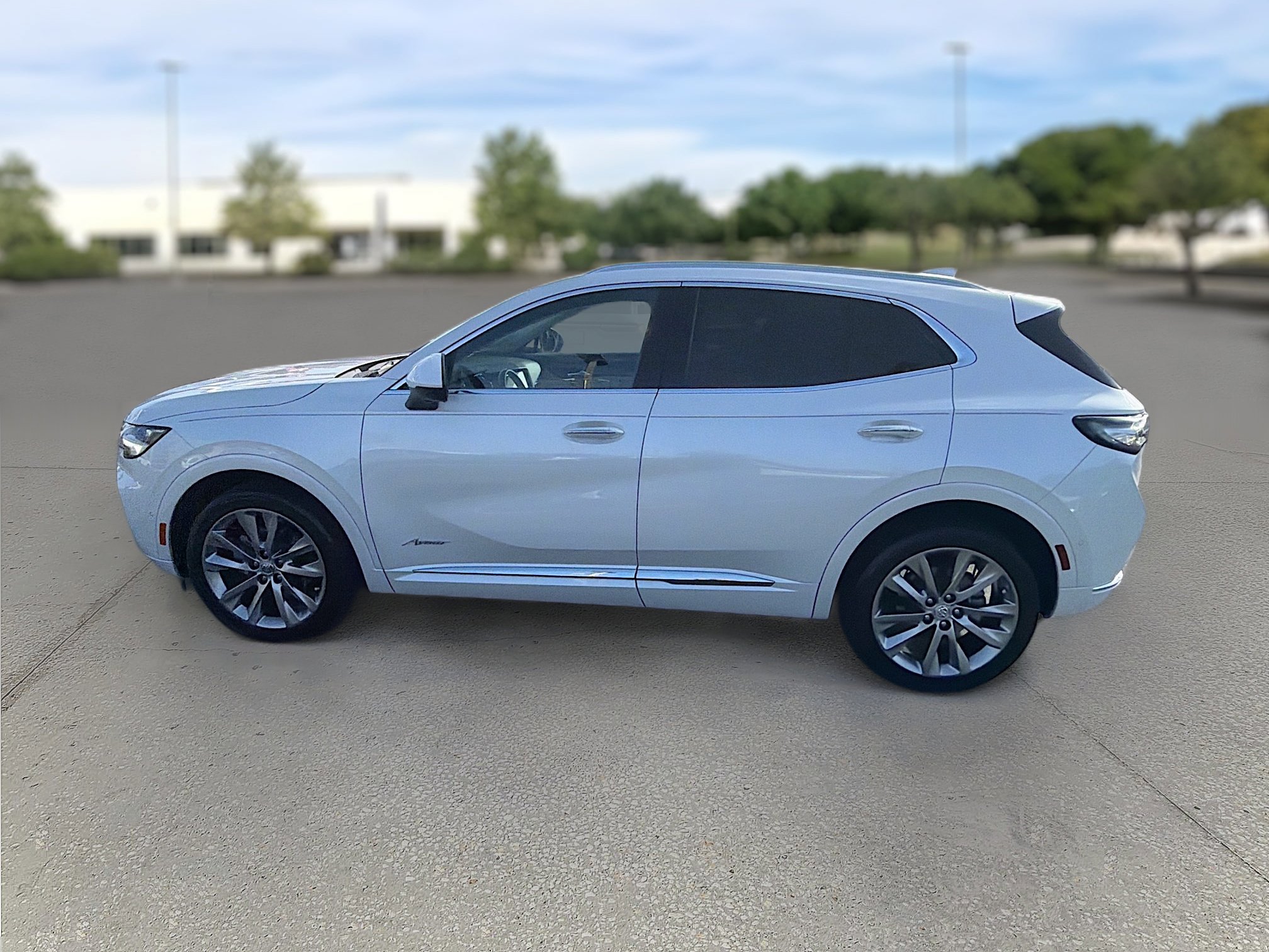 Used 2023 Buick Envision Avenir FWD image 4