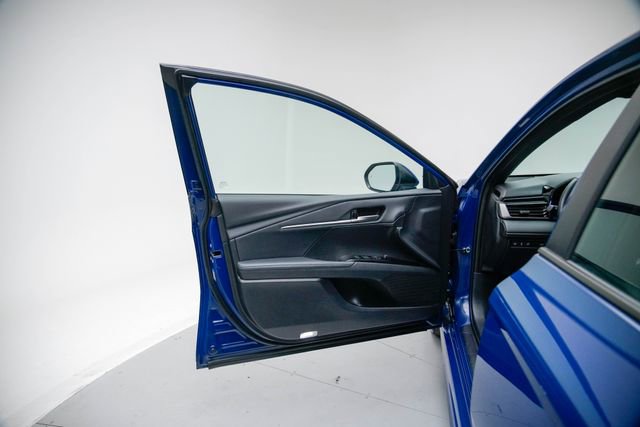 Used 2025 Toyota Camry XSE image 16