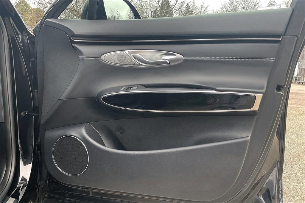 Used 2025 Genesis GV70 2.5T image 23