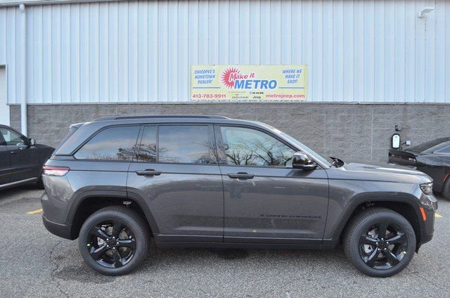 New 2025 Jeep Grand Cherokee Limited w/ Luxury Tech Group II image 9