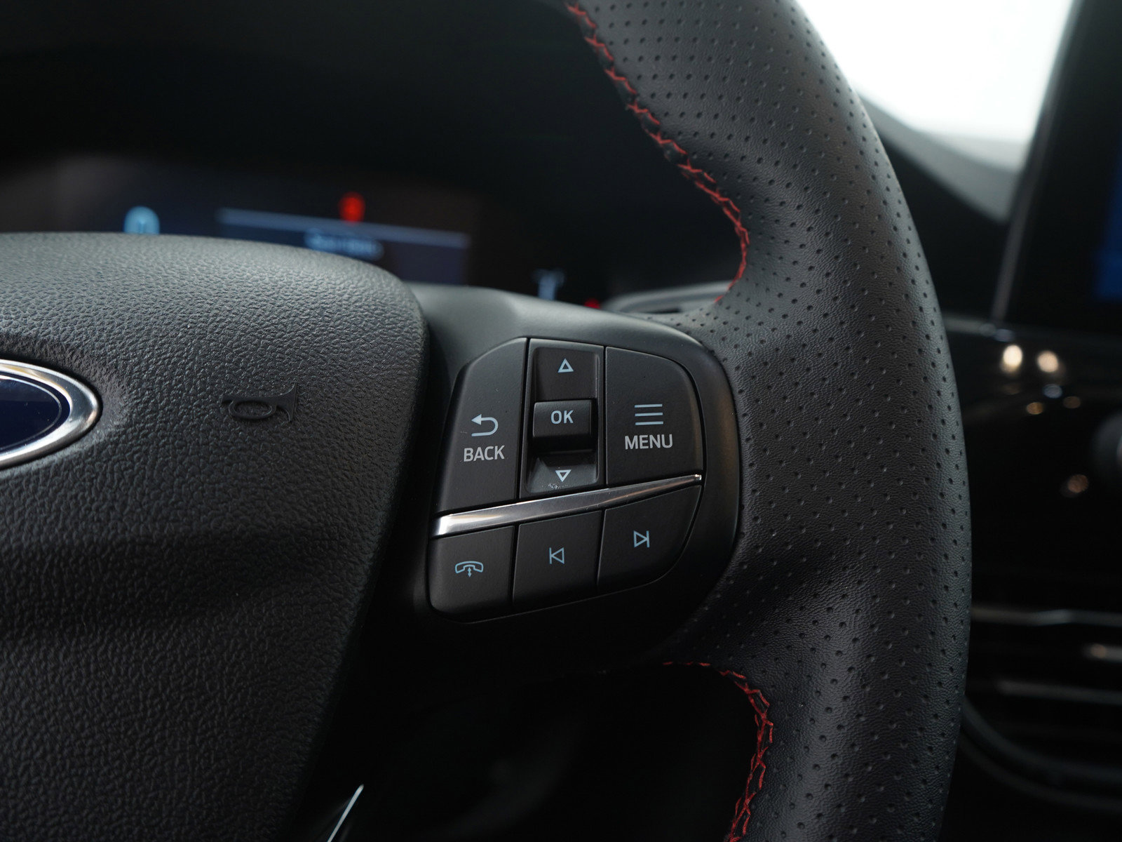 Used 2025 Ford Escape ST-Line image 28