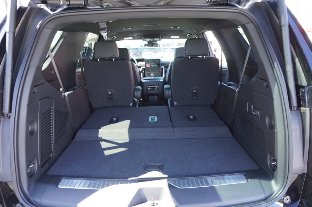 Certified 2026 GMC Yukon Denali AWD/4WD image 4
