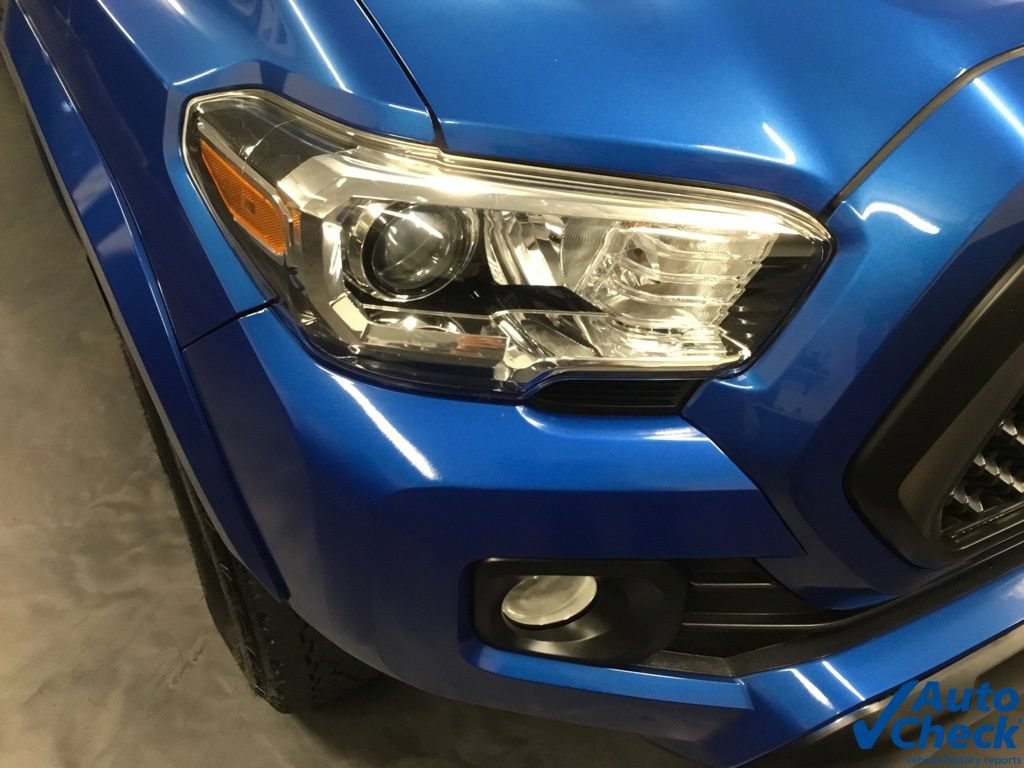 Used 2017 Toyota Tacoma SR5 w/ Tow Package AWD/4WD image 12
