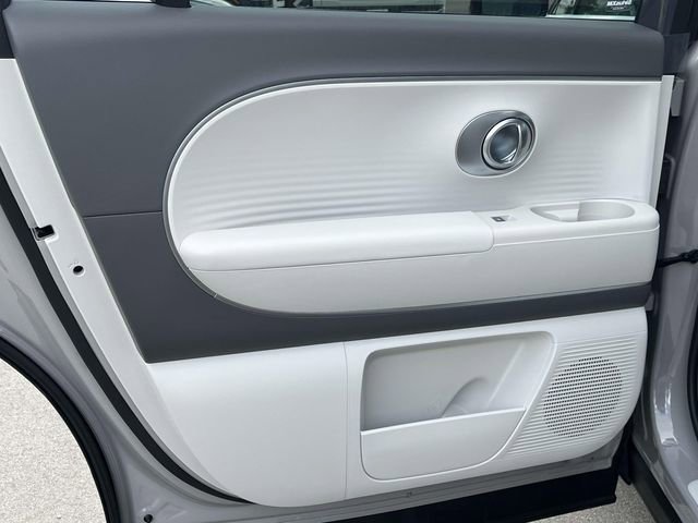 New 2026 Hyundai Ioniq 9 S w/ Tow & Go Package RWD image 14