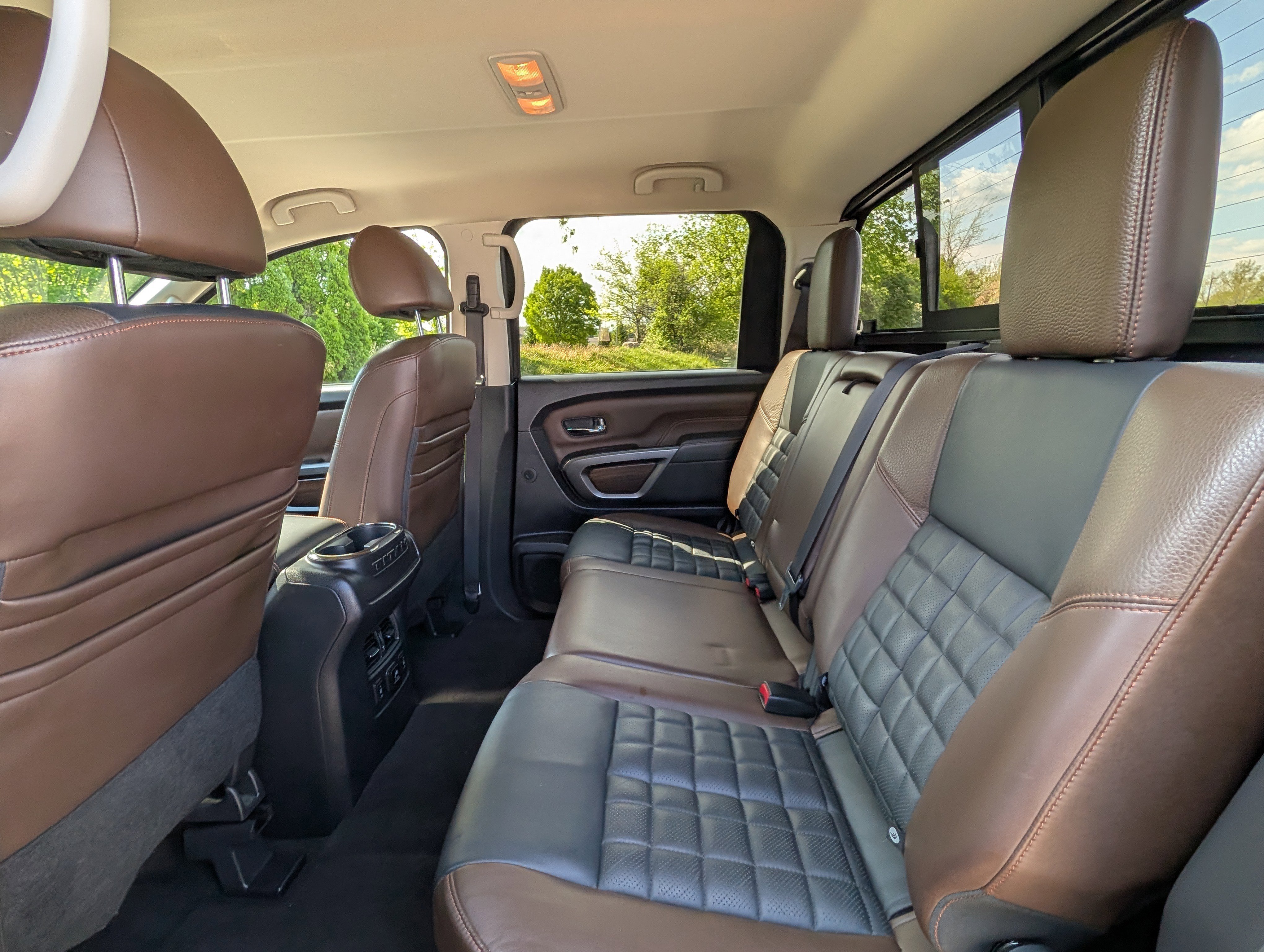 Used 2016 Nissan Titan Platinum Reserve AWD/4WD image 28