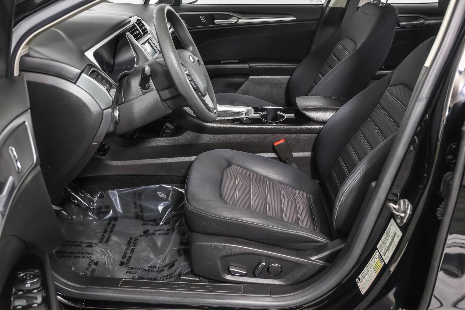 Used 2016 Ford Fusion SE image 21