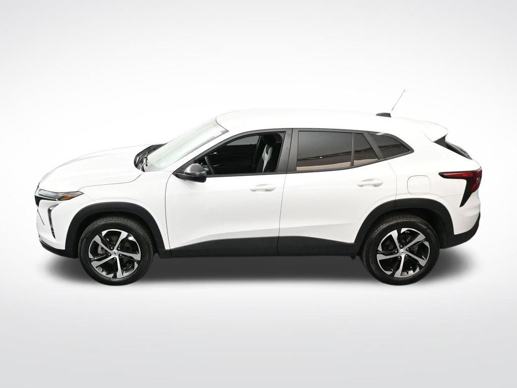 Used 2024 Chevrolet Trax RS image 17